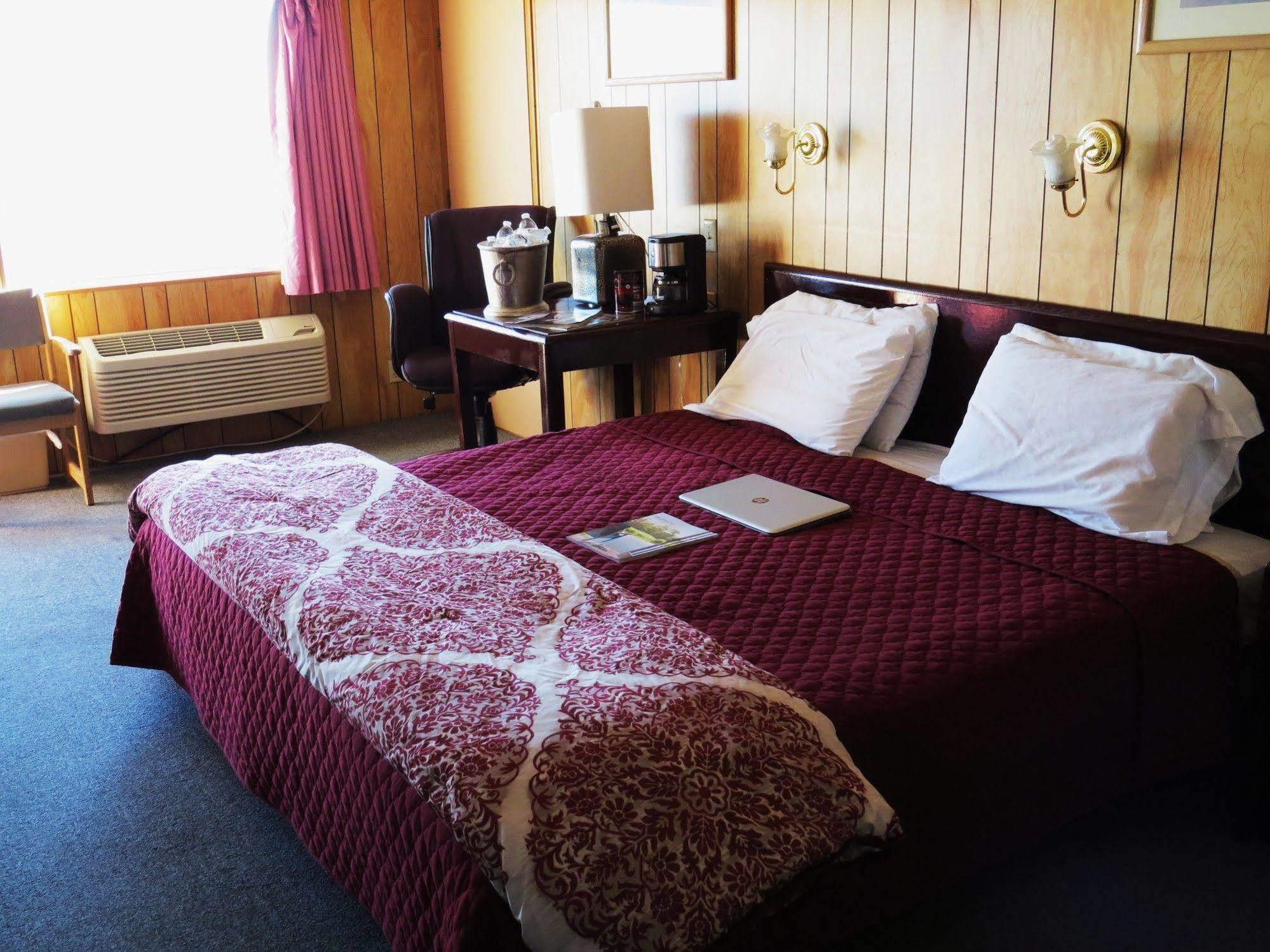 Oyo Hotel Breckenridge Tx Hubbard Creek Lake ภายนอก รูปภาพ